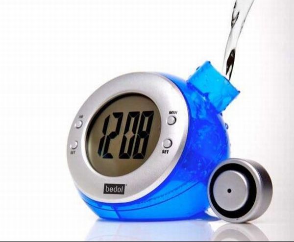10_zanimljivih_uredjaja_koji_rade_na_vodu-bedol-water-powered-digital-wonder-clock-automatika.rs.jpg